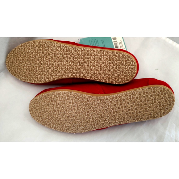 Toms Women's Classic Slip On Canvas Shoes W 9 Red Loafer Flats NWT - Picture 8 of 10